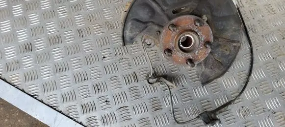 Toyota Avensis T250 Front wheel hub spindle knuckle