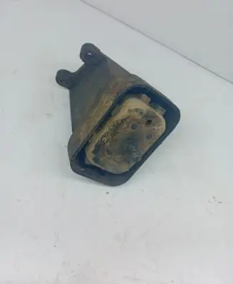 Suzuki Samurai Engine mount bracket