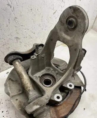 BMW X5 E70 Rear wheel hub 6770984