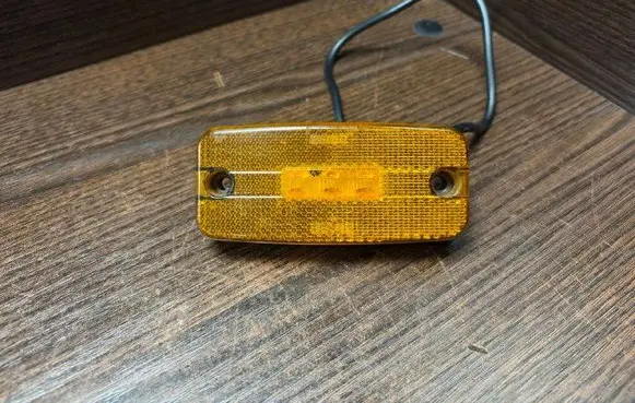 Iveco Daily 3rd gen Front fender indicator light 2PS345