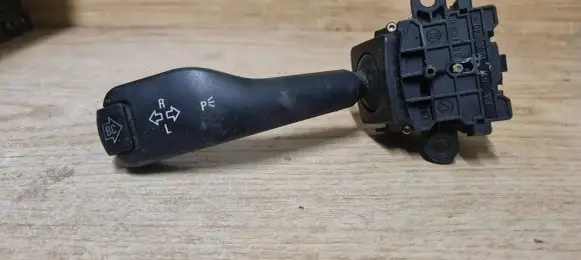 BMW 5 E39 Indicator stalk 8363668