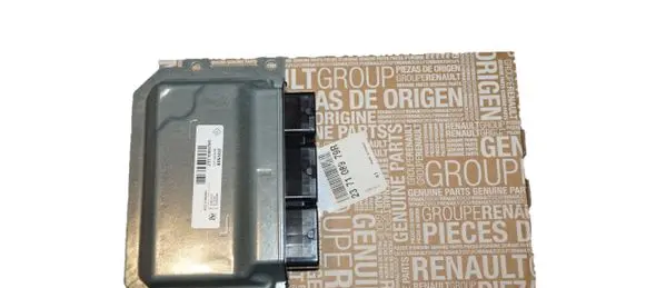 Renault Sandero II Engine control unit/module ECU 237108979R