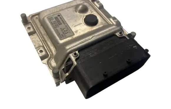KIA Rio Engine control unit/module 391332B312 9001090816 8724260618