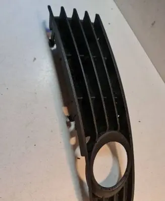 Audi A4 S4 B6 8E 8H Front bumper lower grill 8E0807681A 010111840510