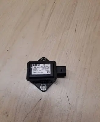 Audi A4 S4 B6 8E 8H ESP acceleration yaw rate sensor 8E0907637A 0008167 0265005245