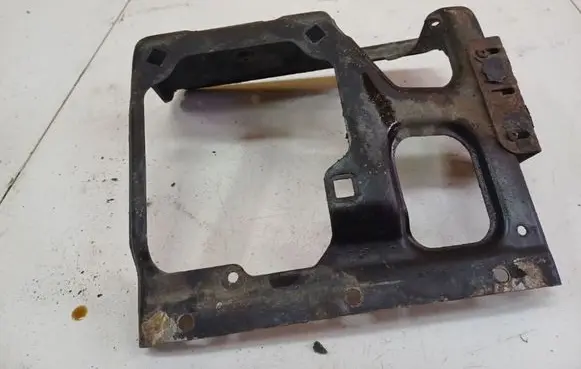 Mercedes-Benz CLS C219 Battery bracket 