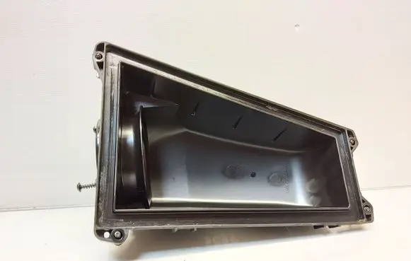 Mercedes-Benz CLA C117 X117 W117 Air filter box A2700900601