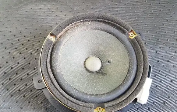 KIA Rio Front door speaker 963301g111 96330-1g111
