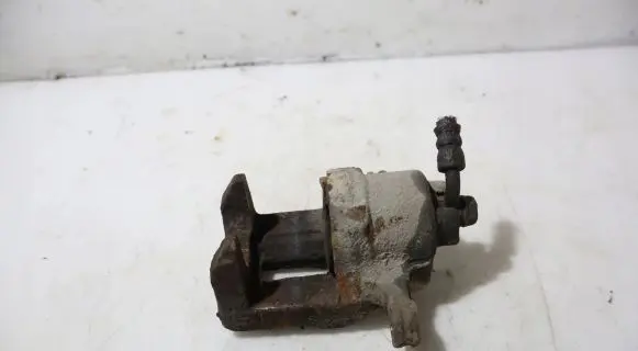 Honda FR-V Rear brake caliper