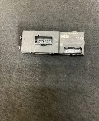 Audi e-tron Tailgate/trunk control unit/module 8W8959107D