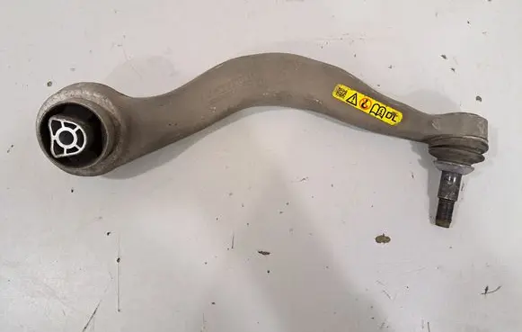 BMW 5 G30 G31 Front lower control arm/wishbone 6861165