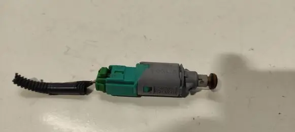Clutch pedal sensor