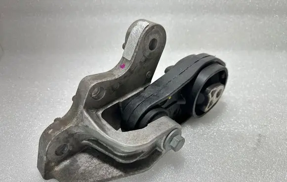 Ford Fiesta Gearbox mount H1BG6P082AE BGC0A 20221013