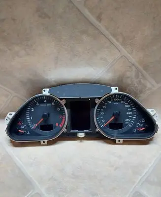 Audi A6 S6 C6 4F Speedometer (instrument cluster) 5550007301