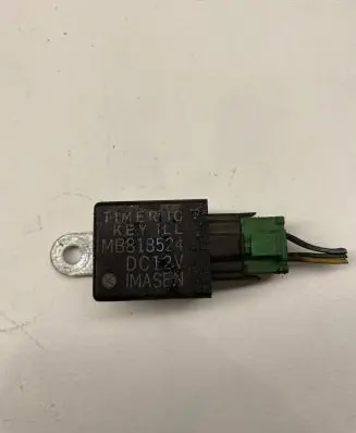 Mitsubishi Pajero Other relay MB818524
