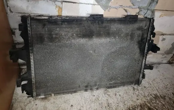 Volkswagen Transporter - Caravelle T5 Coolant radiator 7H0121253J