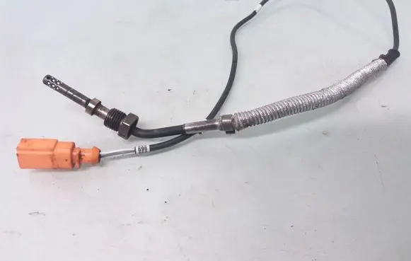 Volkswagen Polo IV 9N3 Exhaust gas temperature sensor 045906088D