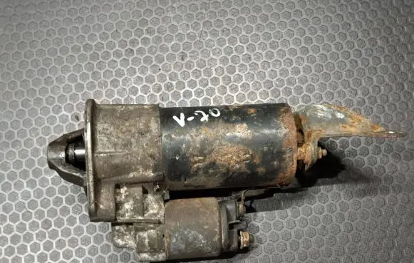 Volvo V70 Starter motor 1005821794