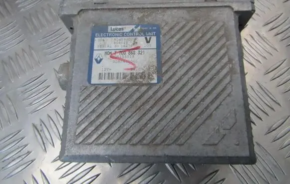 Volvo S40, V40 Engine control unit/module hom7700868321 7700103515