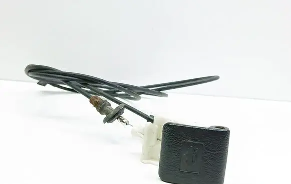 Engine bonnet (hood) release handle
