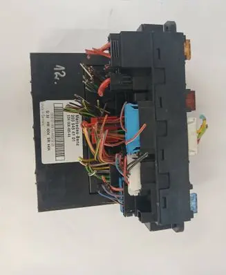 Mercedes-Benz C W203 Fuse module 2035454101 5DK00848544
