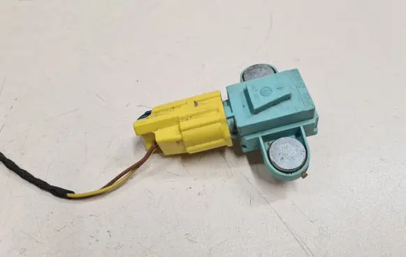 Audi A6 S6 C6 4F Airbag deployment crash/impact sensor 4F0955557