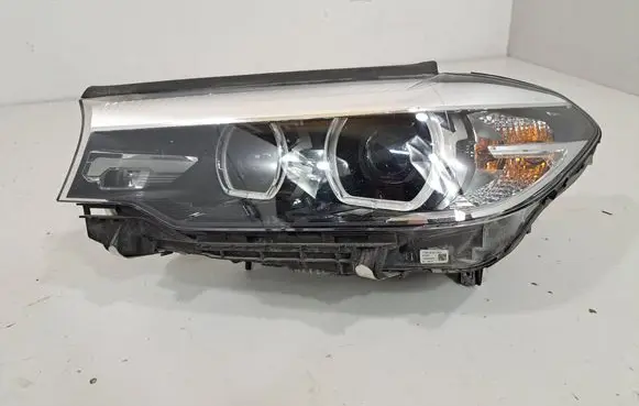 BMW 5 G30 G31 Headlight/headlamp 8499119