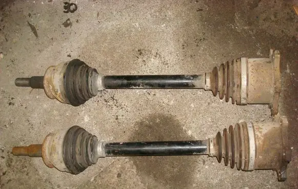 Nissan Pathfinder R51 Rear driveshaft 39600EB310