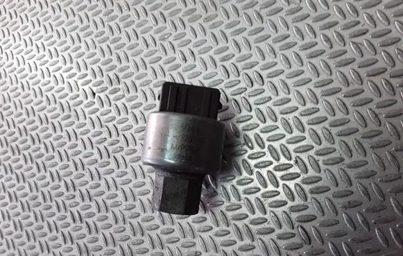 Peugeot 406 Air conditioning (A/C) pressure sensor 280443
