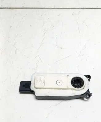 Ford Kuga III Other devices LX6B8476BA 5877R1013