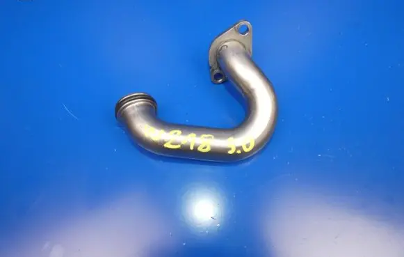 Mercedes-Benz CLS C218 X218 EGR valve line/pipe/hose A6421401008