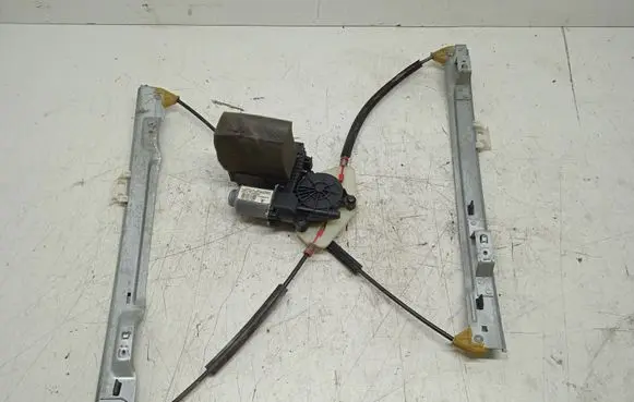 Citroen C4 I Picasso Front door window regulator with motor 9682495580