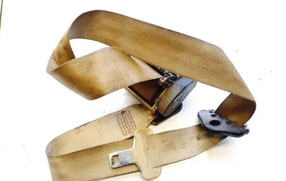 Peugeot 406 Front seatbelt 0045066 047080