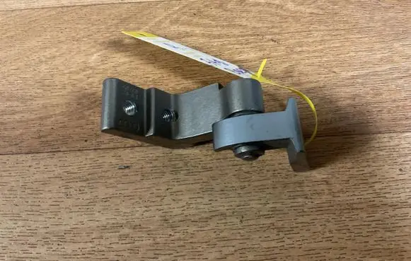 Audi A6 S6 C6 4F Rear door upper hinge 