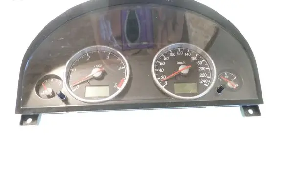 Ford Mondeo Mk III Speedometer (instrument cluster) 1S7F10841