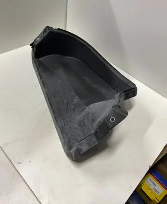 Porsche Macan (95B) Cabin air micro filter cap 95B819979C