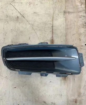 BMW X5 E70 Front bumper lower grill 7175486 51117175486