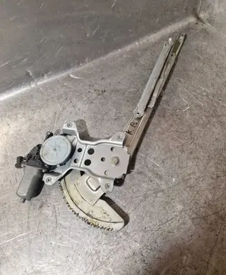 Suzuki SX4 Front door window regulator with motor 8353063J00 2621003390