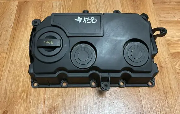 Volkswagen PASSAT B6 Rocker cam cover PA66GF35