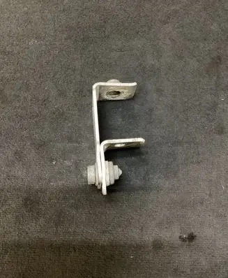 Radiator mount bracket