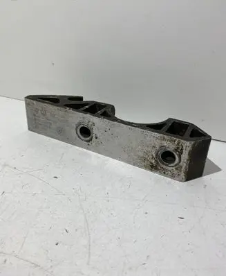 Volkswagen Touareg I Sway bar bush bracket, front 7L0411063B 001023377701 AW6082