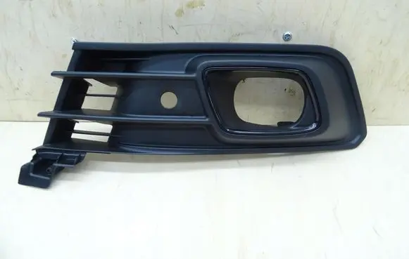 Renault Captur Front bumper lower grill 261A35462R