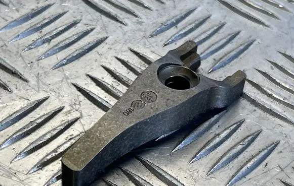 Ford Mondeo MK IV Fuel Injector clamp holder 