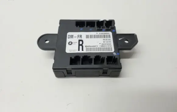 Chrysler Town & Country V Door control unit/module 05026860AD