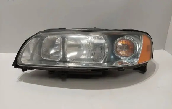 Volvo V70 Headlight/headlamp 30698835 89900267 P2004V70AAA