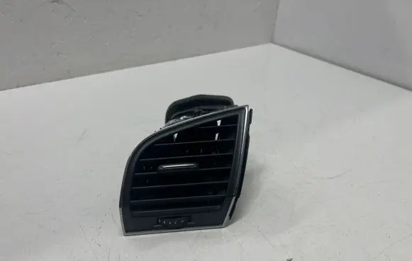Skoda Fabia Mk3 (NJ) Dashboard side air vent grill/cover trim 6V0819701C W2260C
