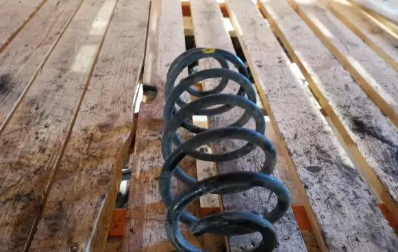 Toyota Yaris Rear coil spring