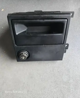 Car ashtray