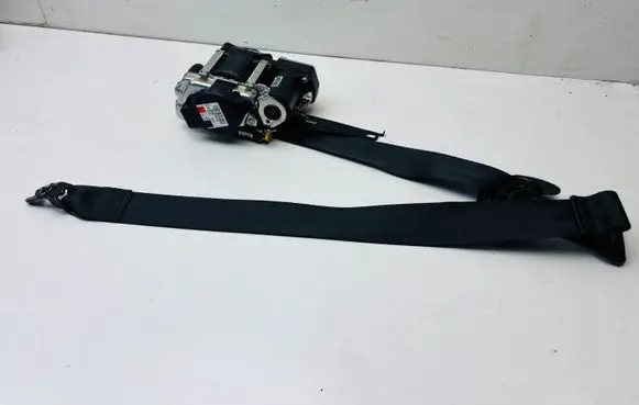 Volkswagen PASSAT B8 Front seatbelt 3G2857705E