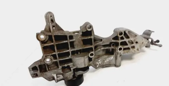 Volkswagen PASSAT B7 Engine mounting bracket 03L903143K